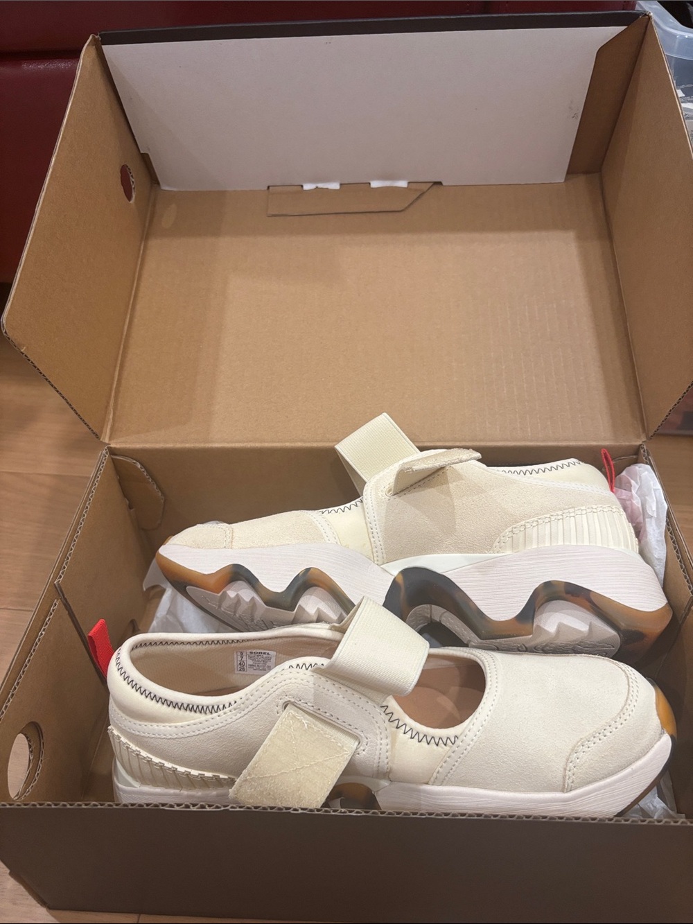 New In Box Sorel Kinetic Mary Janes in cream/red/tortoiseshell Velcro closure